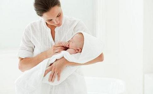 胸的大小與乳汁多少有關(guān)系？.jpg